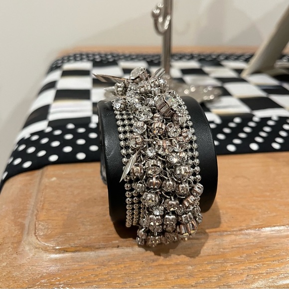 Elegant Silver and Black Women's Bracelet Cuff - Picture 3 of 5